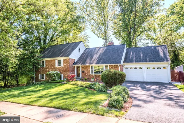 $929,000 | 6705 Bracken Court, Springfield, VA 22152
