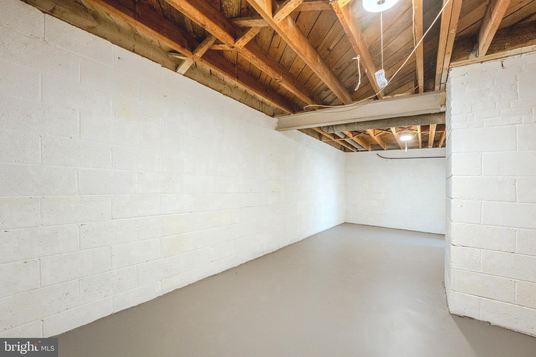 6705 Bracken Court Springfield, VA 22152 - Photo 35 of 40 a view of an empty room