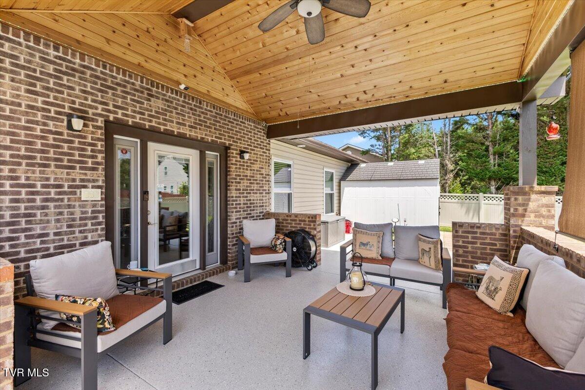 1635 Cooks Valley Road Kingsport, TN 37664 - Photo 41 of 53 41-128A0883