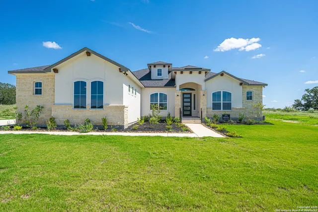 $629,000 | 138 Firewheel, Floresville, TX 78114