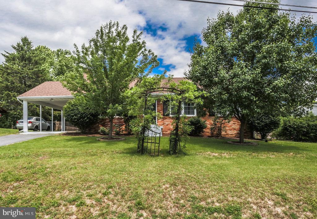 219 Ridge Road Winchester, VA 22602 - Photo 1 of 36 Gallery Image 1