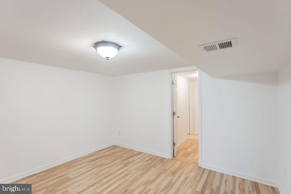 219 Ridge Road Winchester, VA 22602 - Photo 33 of 36 Gallery Image 33