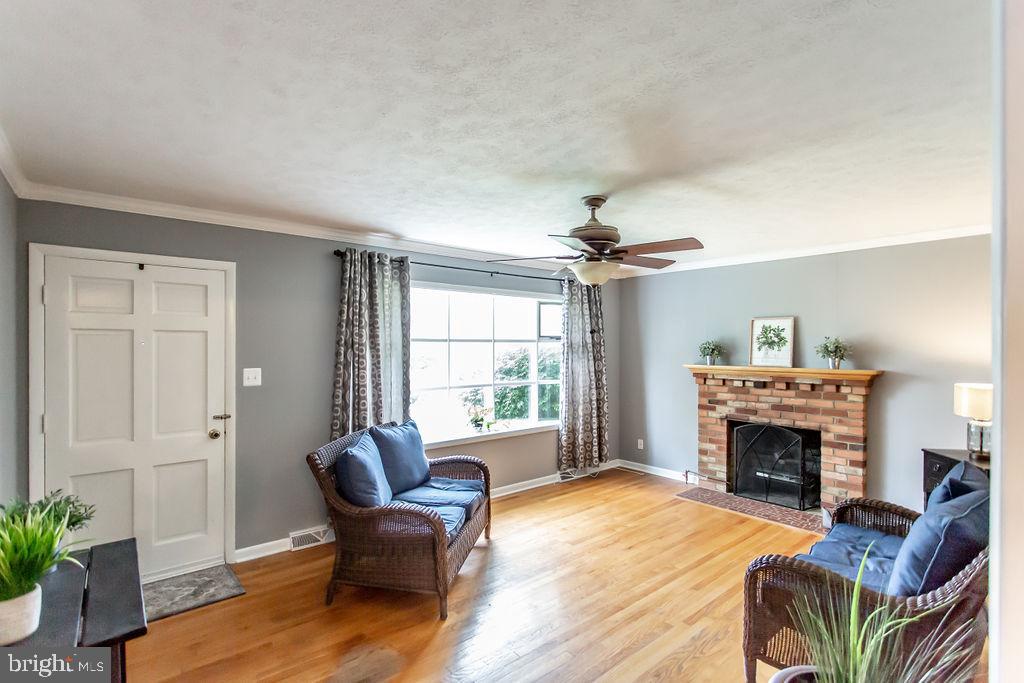 219 Ridge Road Winchester, VA 22602 - Photo 7 of 36 Gallery Image 7