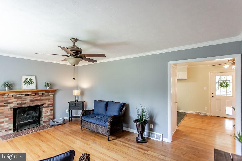 219 Ridge Road Winchester, VA 22602 - Photo 8 of 36 Gallery Image 8