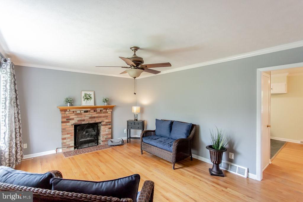 219 Ridge Road Winchester, VA 22602 - Photo 9 of 36 Gallery Image 9