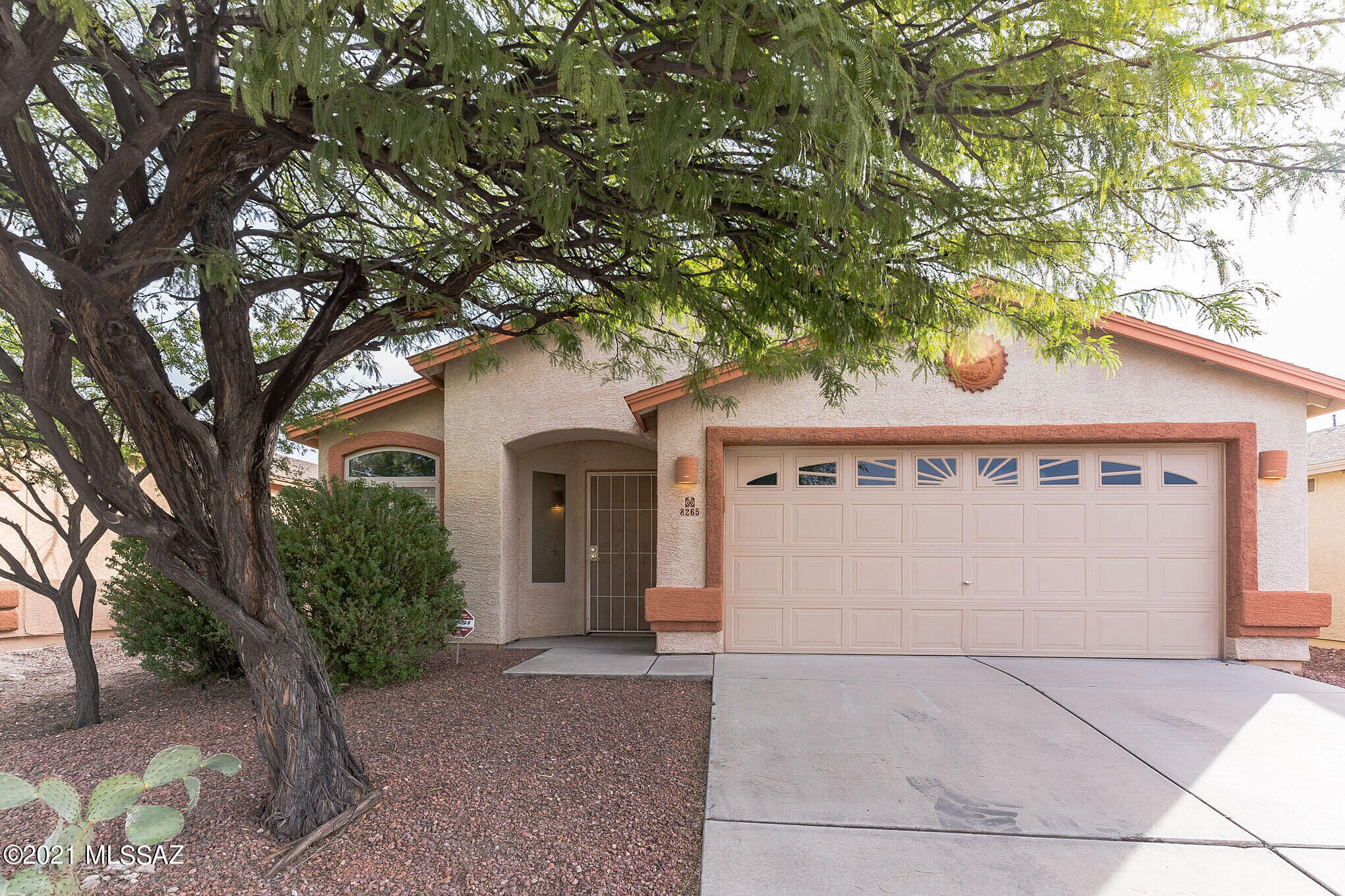 8265 South Bainbridge Road Tucson, AZ 85747 - Photo 1 of 25 Gallery Image 1