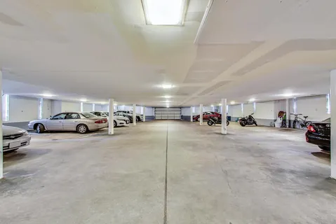 $249,500 | 201 Thames Parkway, Unit 2K, Park Ridge, IL 60068