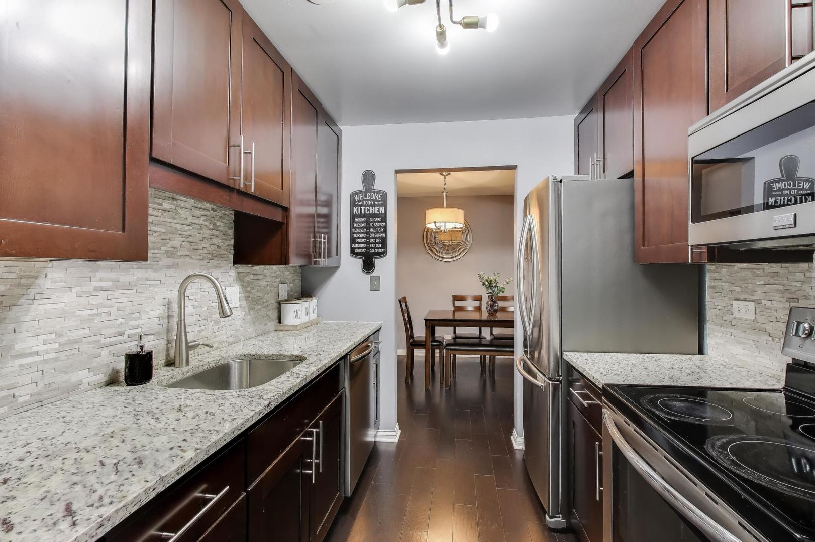 201 Thames Parkway, Unit 2K Park Ridge, IL 60068 - Photo 7 of 28