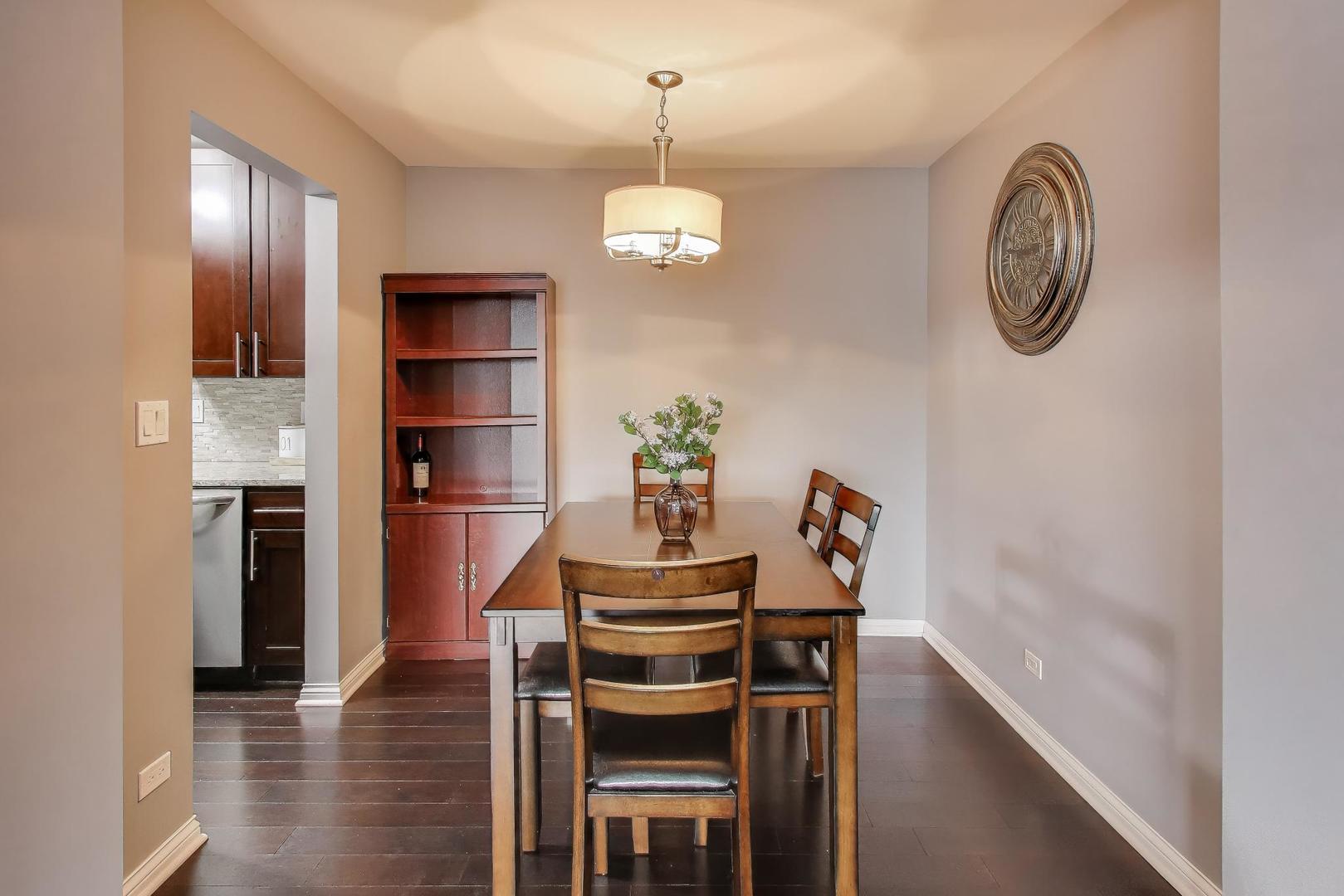 201 Thames Parkway, Unit 2K Park Ridge, IL 60068 - Photo 8 of 28