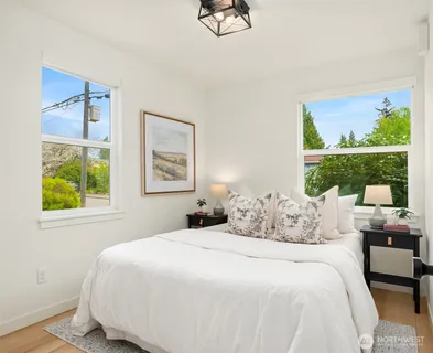 $799,950 | 8913 8th Avenue Northeast, Seattle, WA 98115