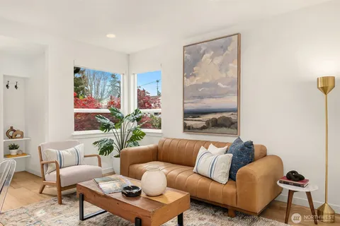 $799,950 | 8913 8th Avenue Northeast, Seattle, WA 98115