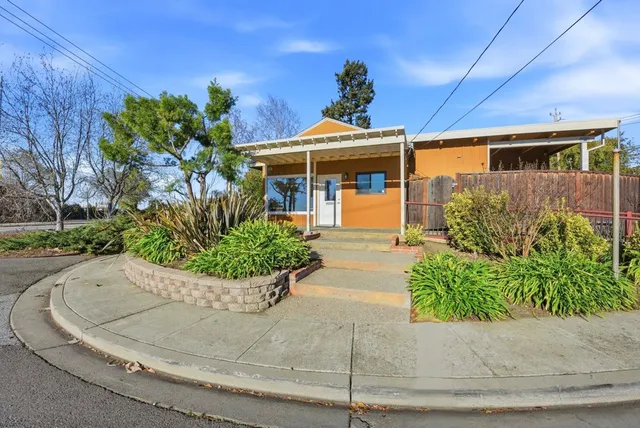 $899,950 | 16251-16251 Carolyn Street, Castro Valley, CA 94578