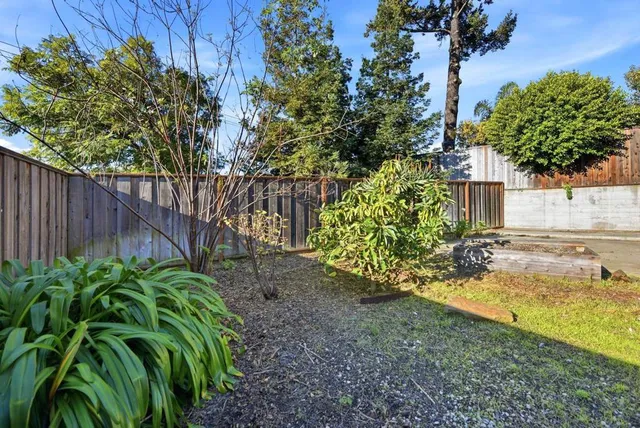 $899,950 | 16251-16251 Carolyn Street, Castro Valley, CA 94578