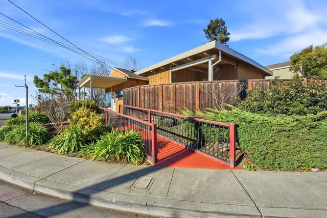 $899,950 | 16251-16251 Carolyn Street, Castro Valley, CA 94578