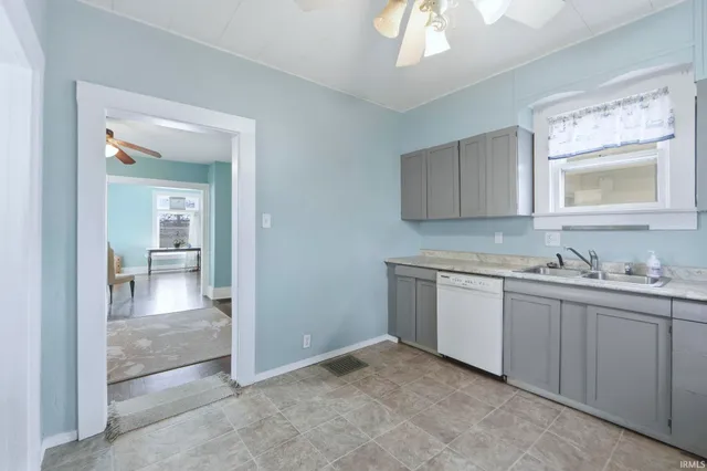 $194,000 | 905 Crescent Avenue, Fort Wayne, IN 46805