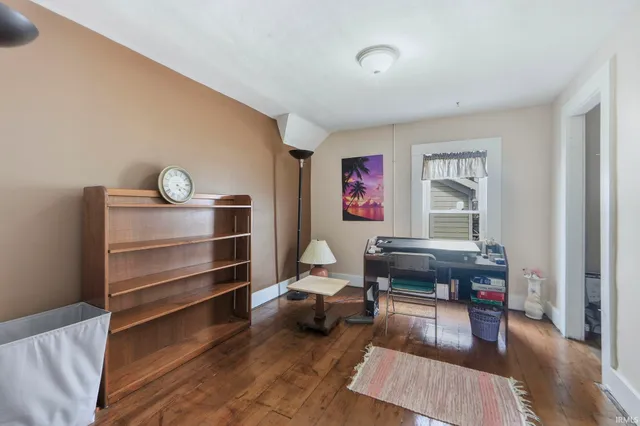 $194,000 | 905 Crescent Avenue, Fort Wayne, IN 46805