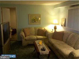 4 Delahaye Road Lindenwold, NJ 08021 - Photo 5 of 6 Family Room
