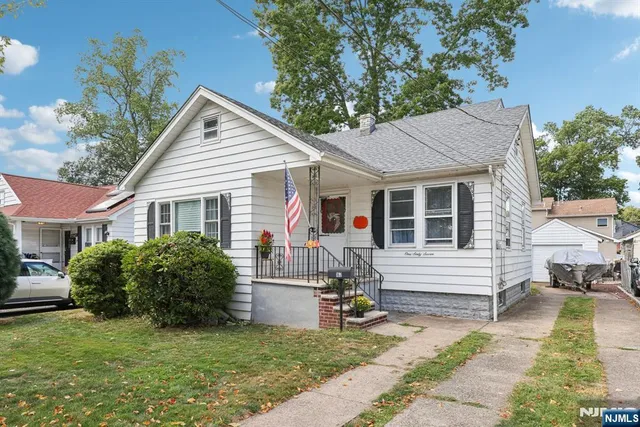 $549,900 | 167 Vreeland Avenue, Bergenfield, NJ 07621