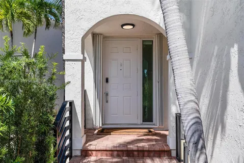$1,749,000 | 20940 Northeast 31st Place, Aventura, FL 33180