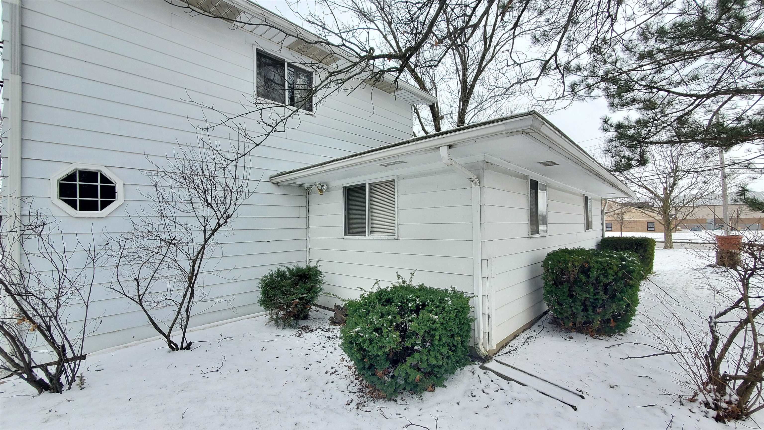 2625 East Tillman Road Fort Wayne, IN 46816 - Photo 31 of 36