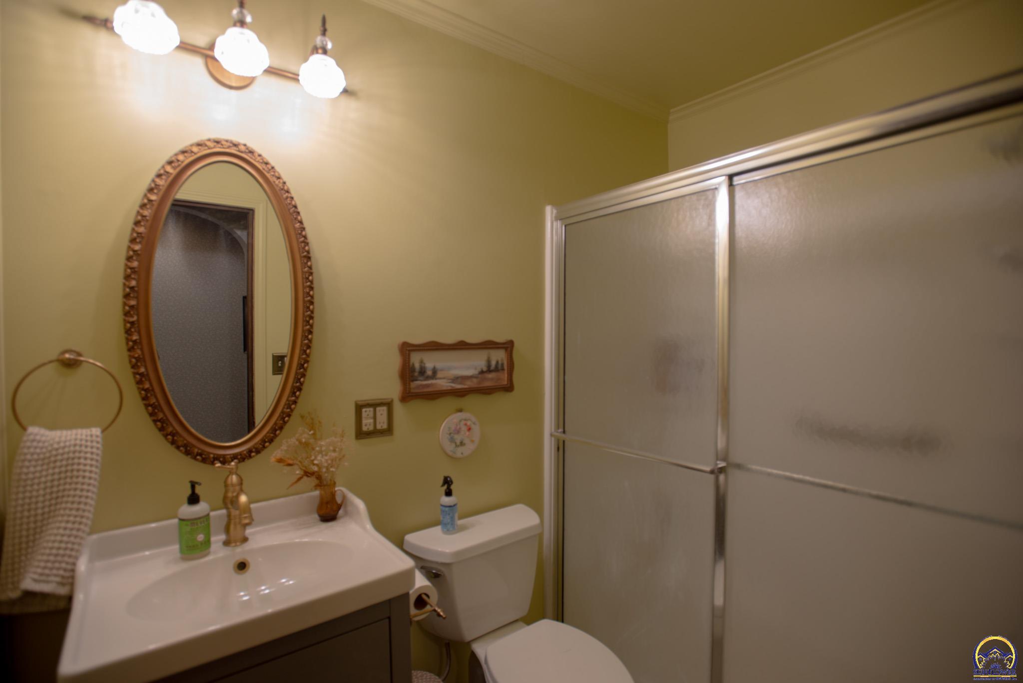 2323 Southwest 20th Street Topeka, KS 66604 - Photo 20 of 37