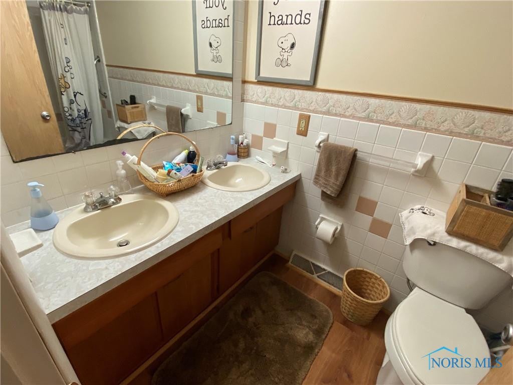 336 Hayes Road Toledo, OH 43615 - Photo 12 of 24 Gallery Image 12