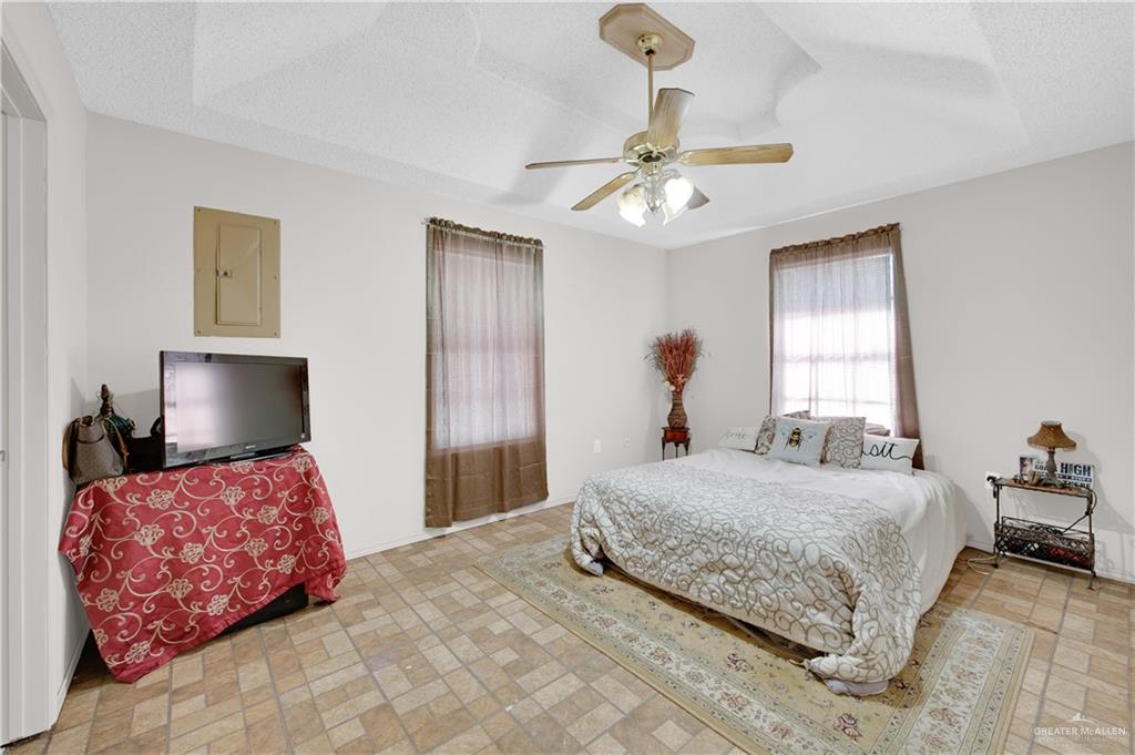 1316 East 2nd Street Mission, TX 78572 - Photo 12 of 20