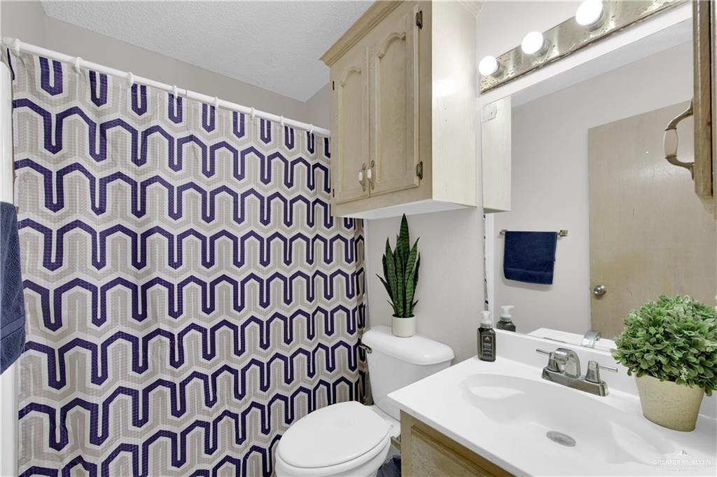 1316 East 2nd Street Mission, TX 78572 - Photo 10 of 20