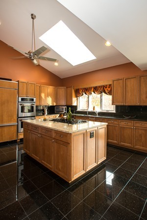128 Mill Road North Andover, MA 01845 - Photo 4 of 29 Gallery Image 4