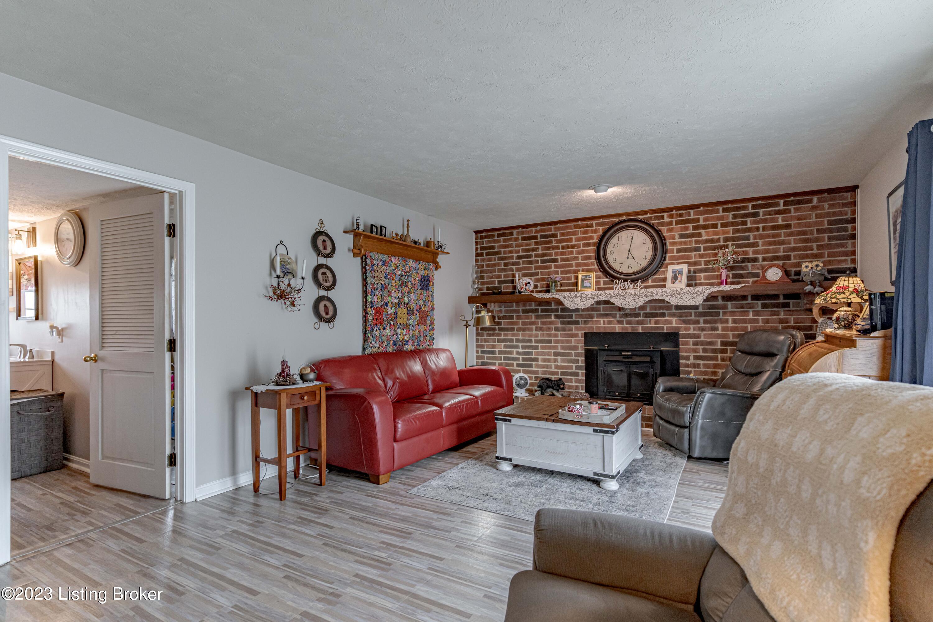 10503 St Rene Road Louisville, KY 40299 - Photo 23 of 53 DSC09042