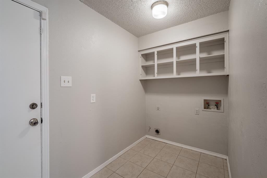 3316 Appalachian Way Plano, TX 75075 - Photo 12 of 29 a view of an empty room