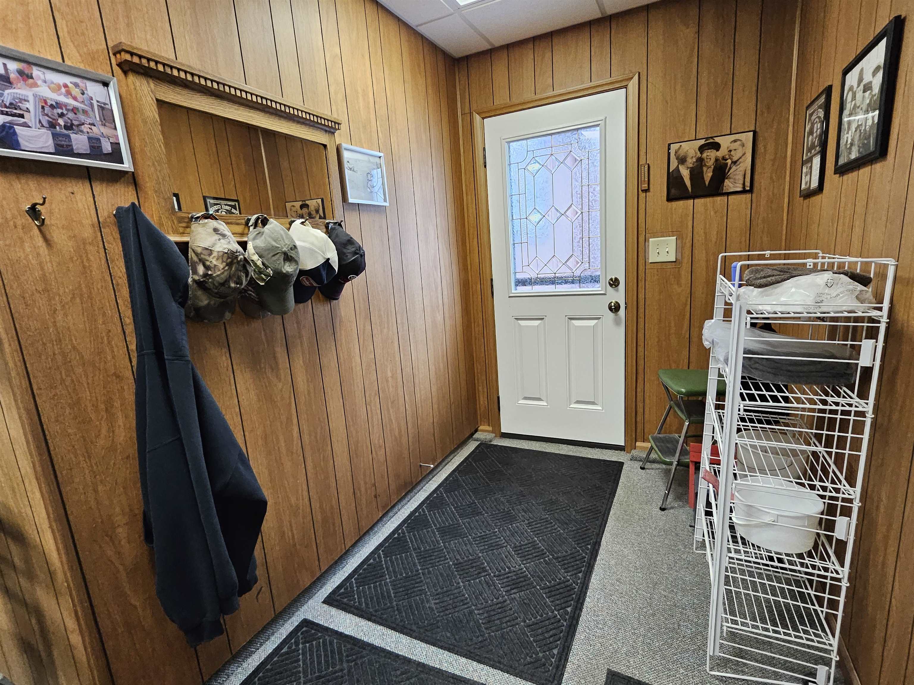 2155 Oriole Drive Freeport, IL 61032 - Photo 10 of 20 a view of hallway with door