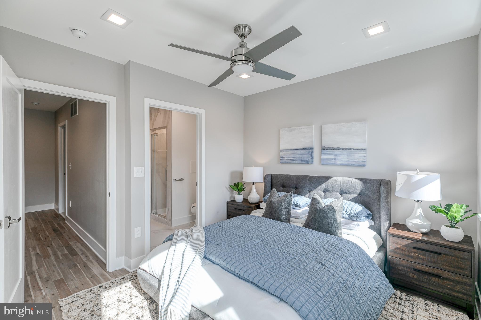 1041 Tree Street Philadelphia, PA 19148 - Photo 18 of 39 Master Bedroom with en-suite Bath
