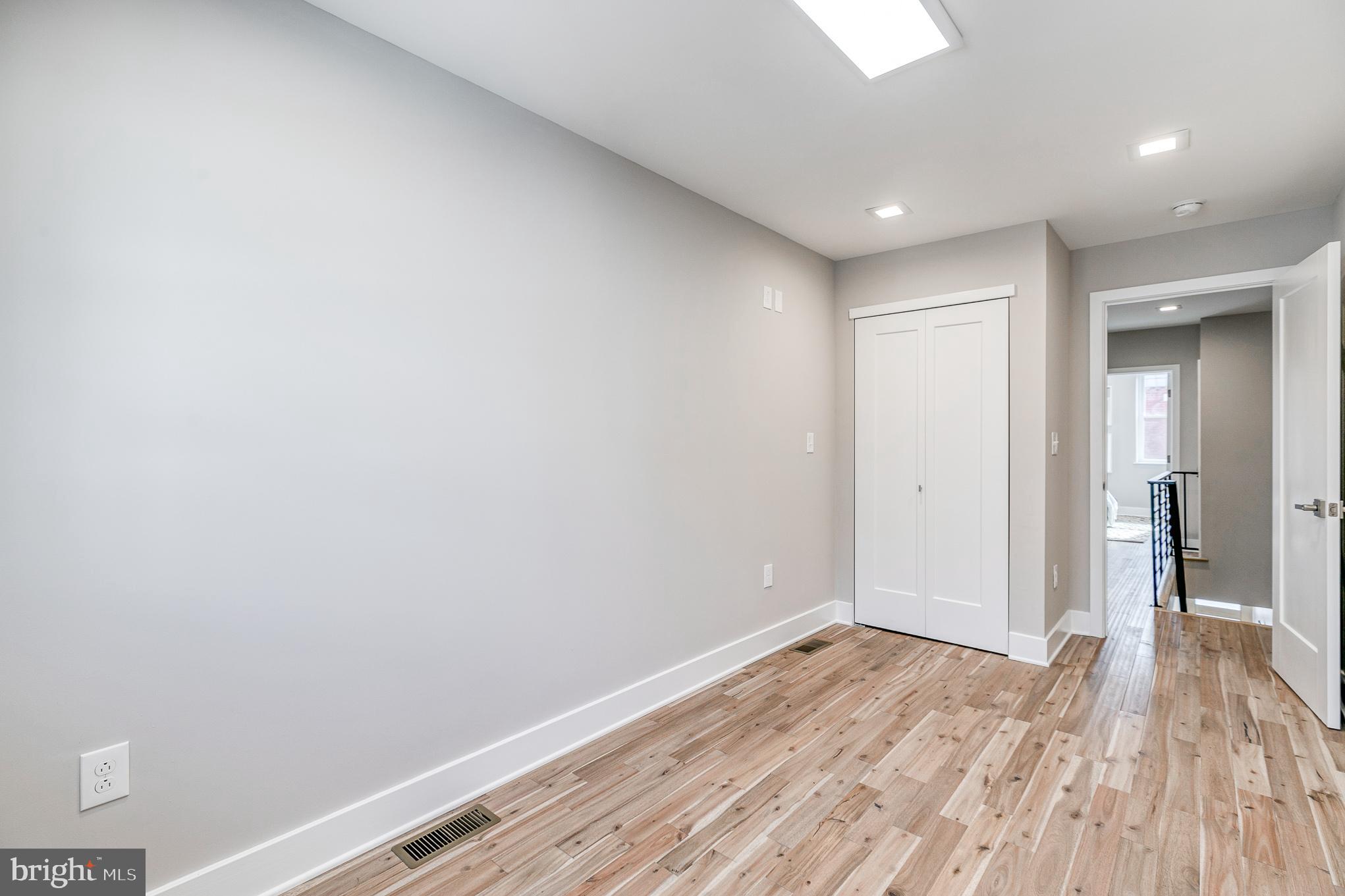 1041 Tree Street Philadelphia, PA 19148 - Photo 24 of 39 Bedroom 2