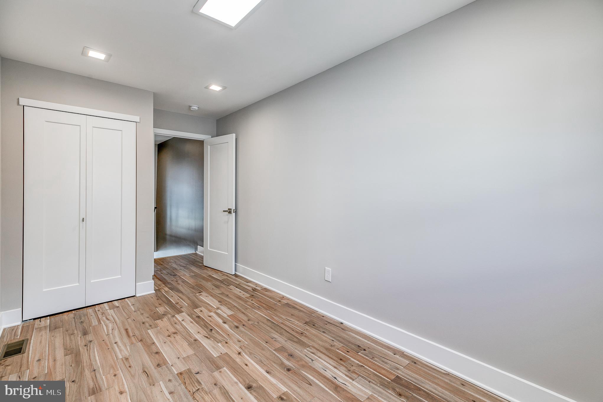 1041 Tree Street Philadelphia, PA 19148 - Photo 25 of 39 Bedroom 2