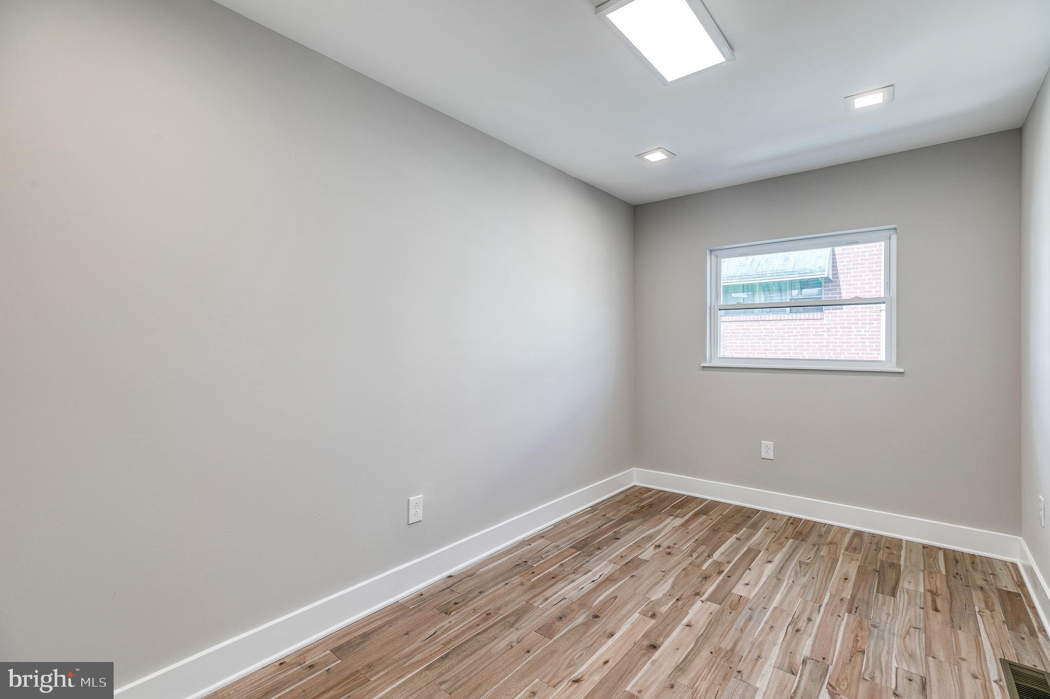 1041 Tree Street Philadelphia, PA 19148 - Photo 26 of 39 Bedroom 2