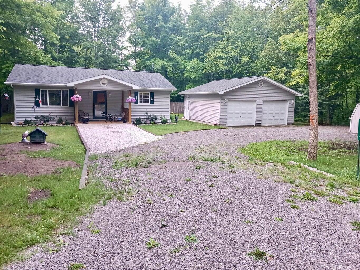 105 Frederick Street Sebewaing, MI 48759 - Photo 2 of 32 20240214104750912861000000-o