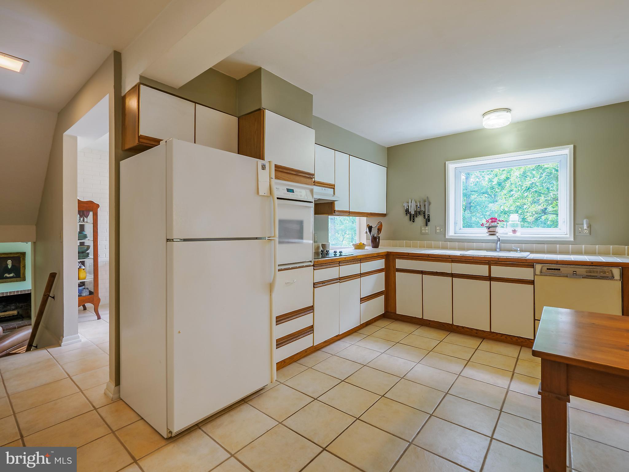46 Lakeside Drive Greenbelt, MD 20770 - Photo 20 of 72 Eat-In Kitchen