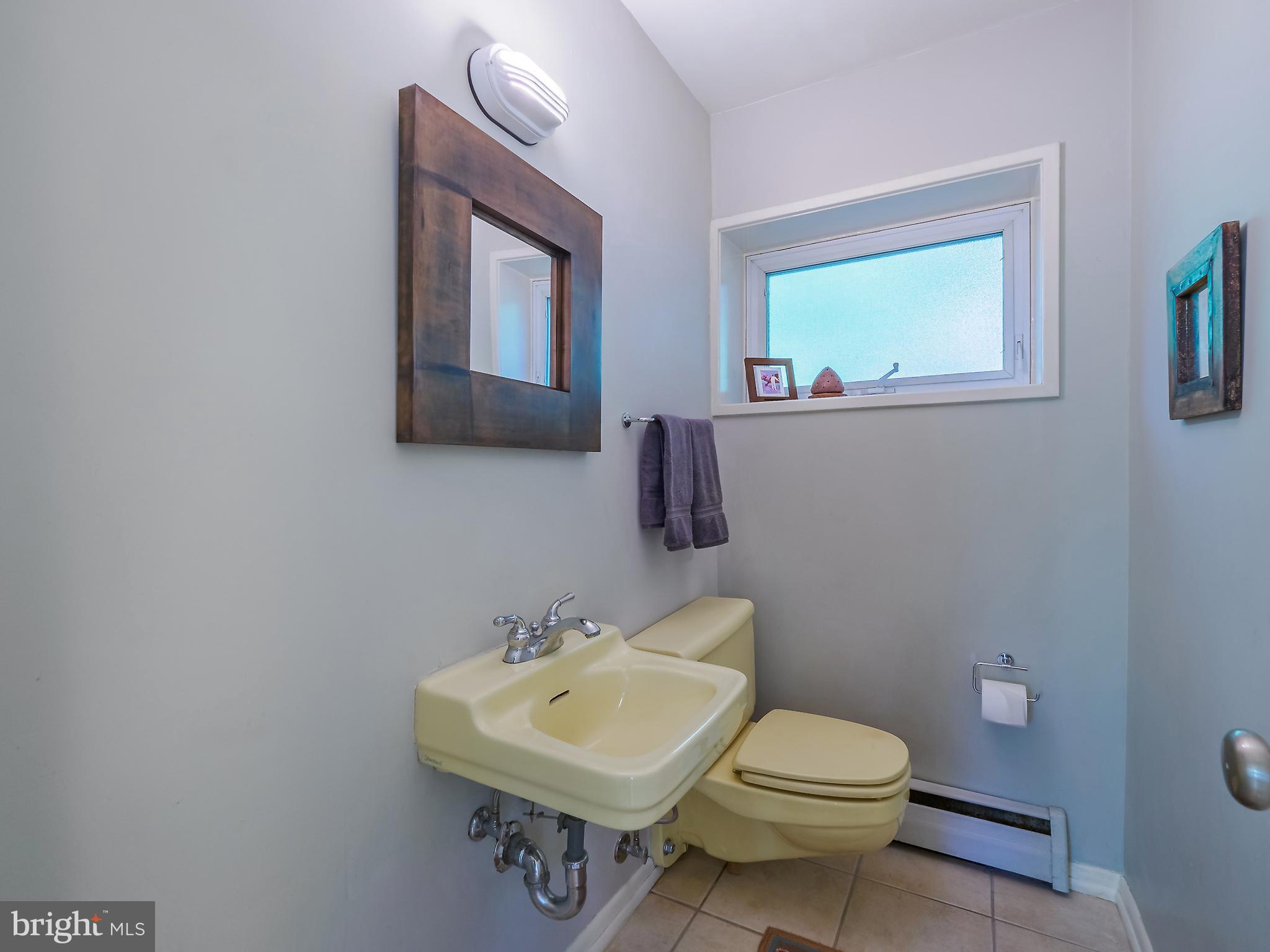 46 Lakeside Drive Greenbelt, MD 20770 - Photo 27 of 72 Powder Room