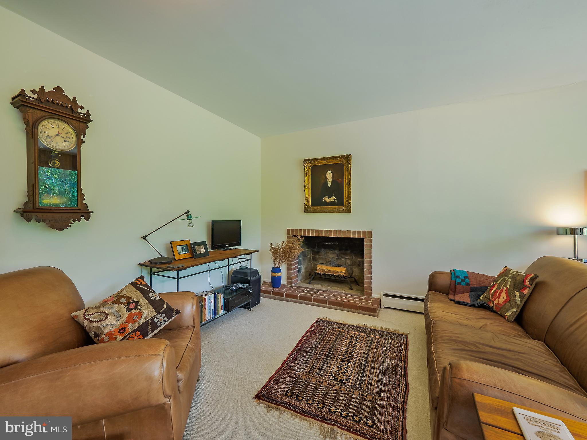 46 Lakeside Drive Greenbelt, MD 20770 - Photo 30 of 72 Family Room