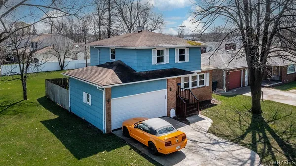 $299,500 | 91 Cottonwood Drive, Amherst, NY 14221