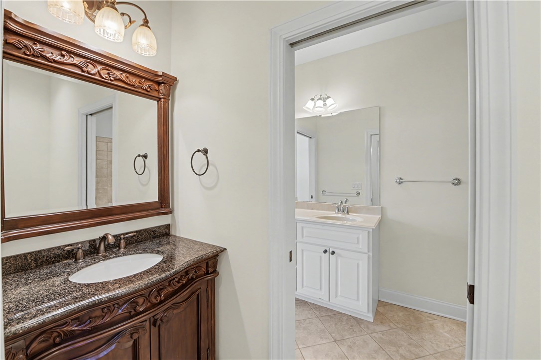 605 Timberwood Court Seneca, SC 29672 - Photo 33 of 50 Half bathroom off foyer