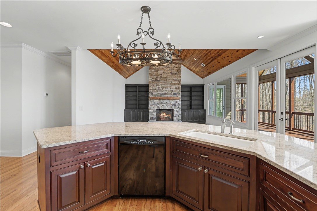 605 Timberwood Court Seneca, SC 29672 - Photo 9 of 50