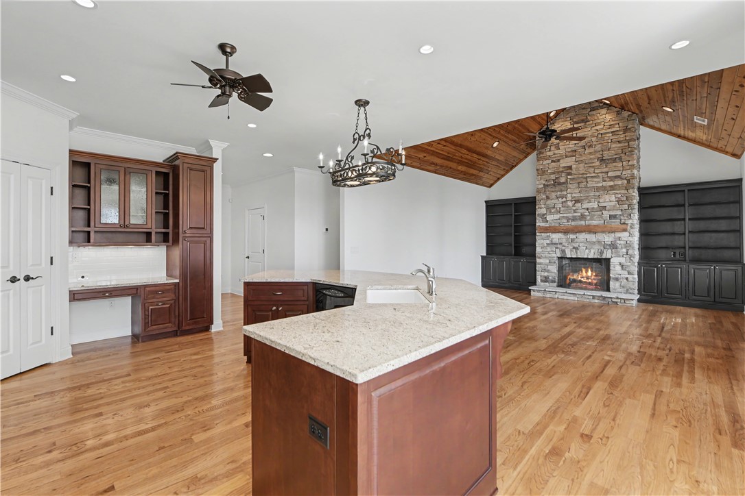 605 Timberwood Court Seneca, SC 29672 - Photo 10 of 50