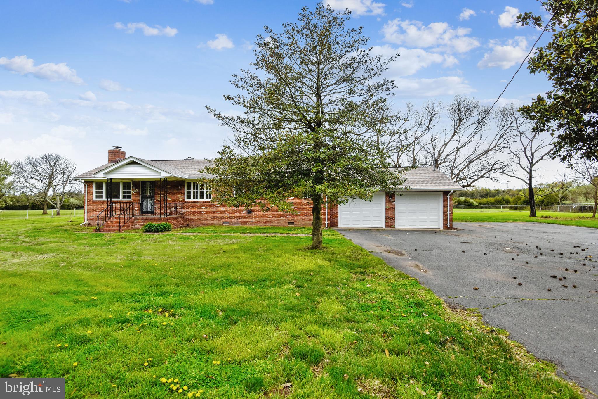 5006 Pleasant Valley Road Chantilly, VA 20151 - Photo 2 of 31 Gallery Image 2