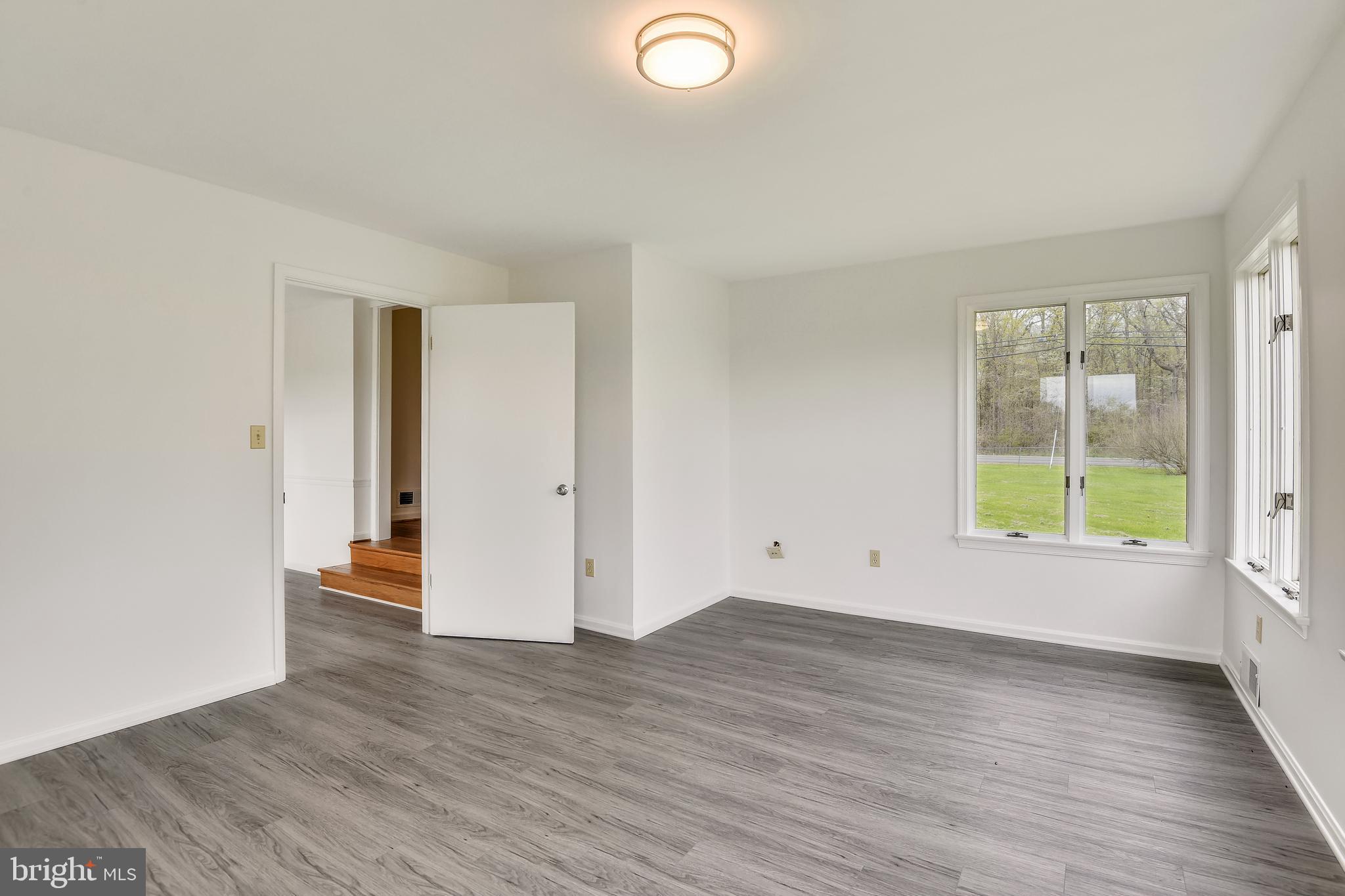 5006 Pleasant Valley Road Chantilly, VA 20151 - Photo 11 of 31 Gallery Image 11
