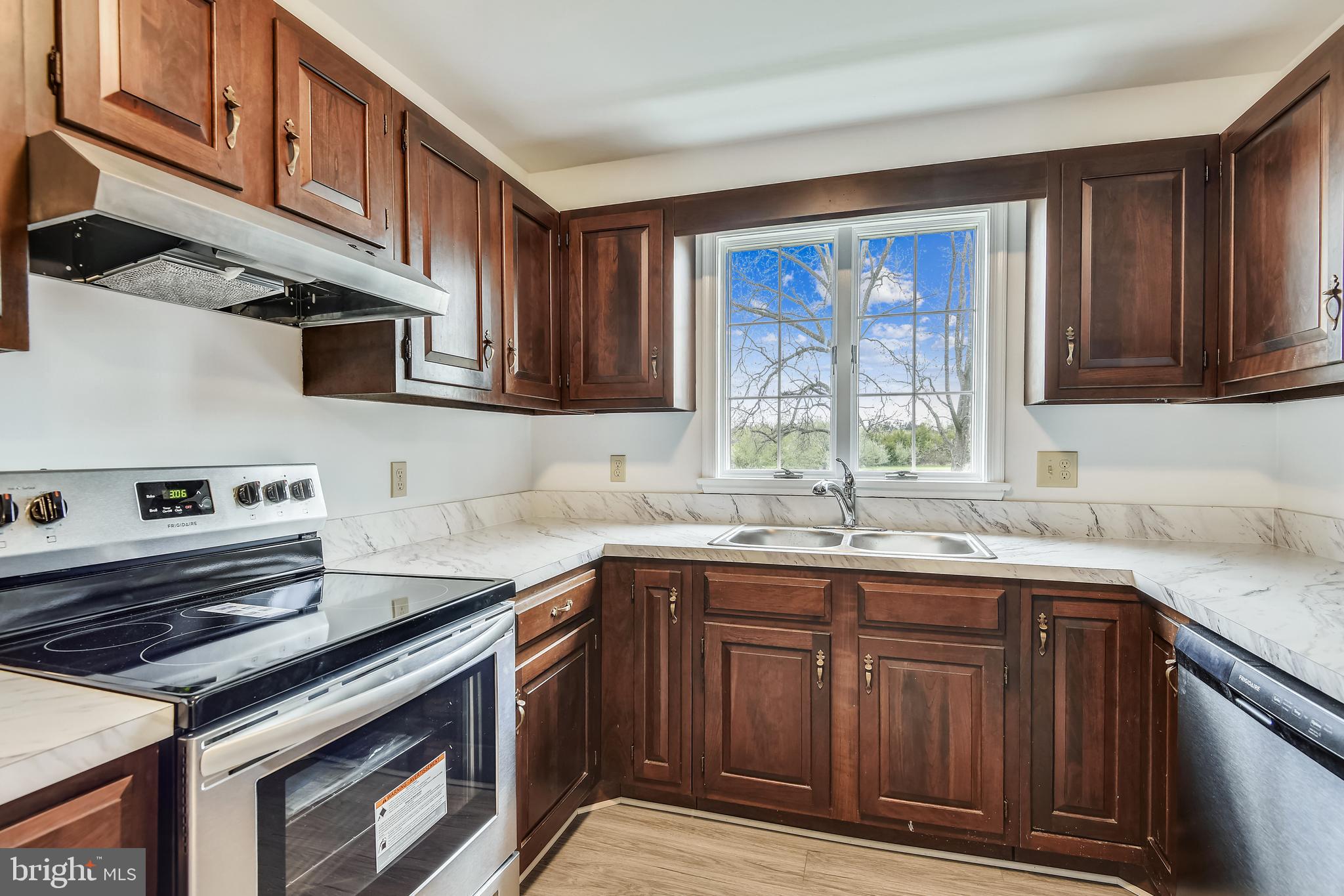 5006 Pleasant Valley Road Chantilly, VA 20151 - Photo 16 of 31 Gallery Image 16