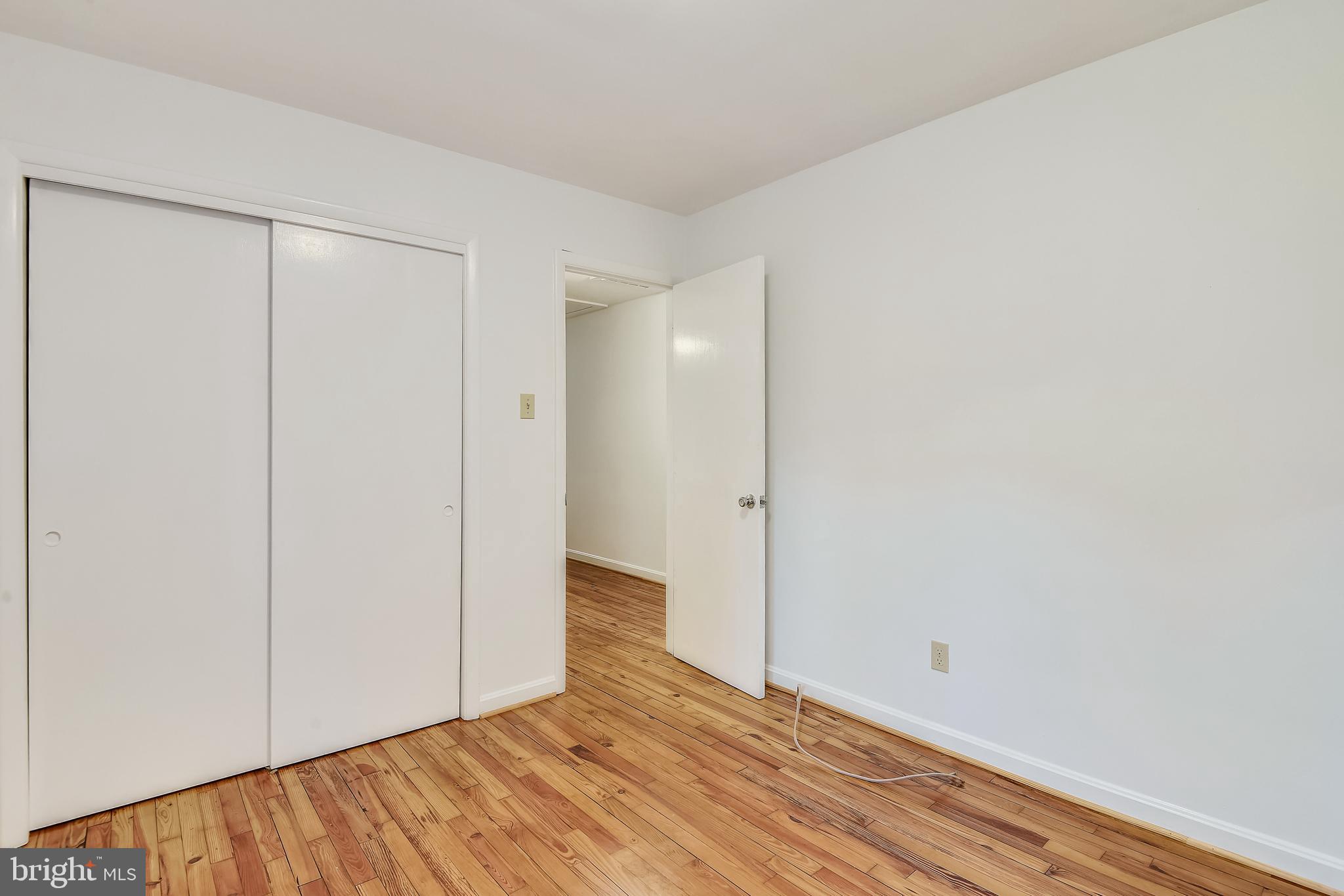 5006 Pleasant Valley Road Chantilly, VA 20151 - Photo 19 of 31 Gallery Image 19