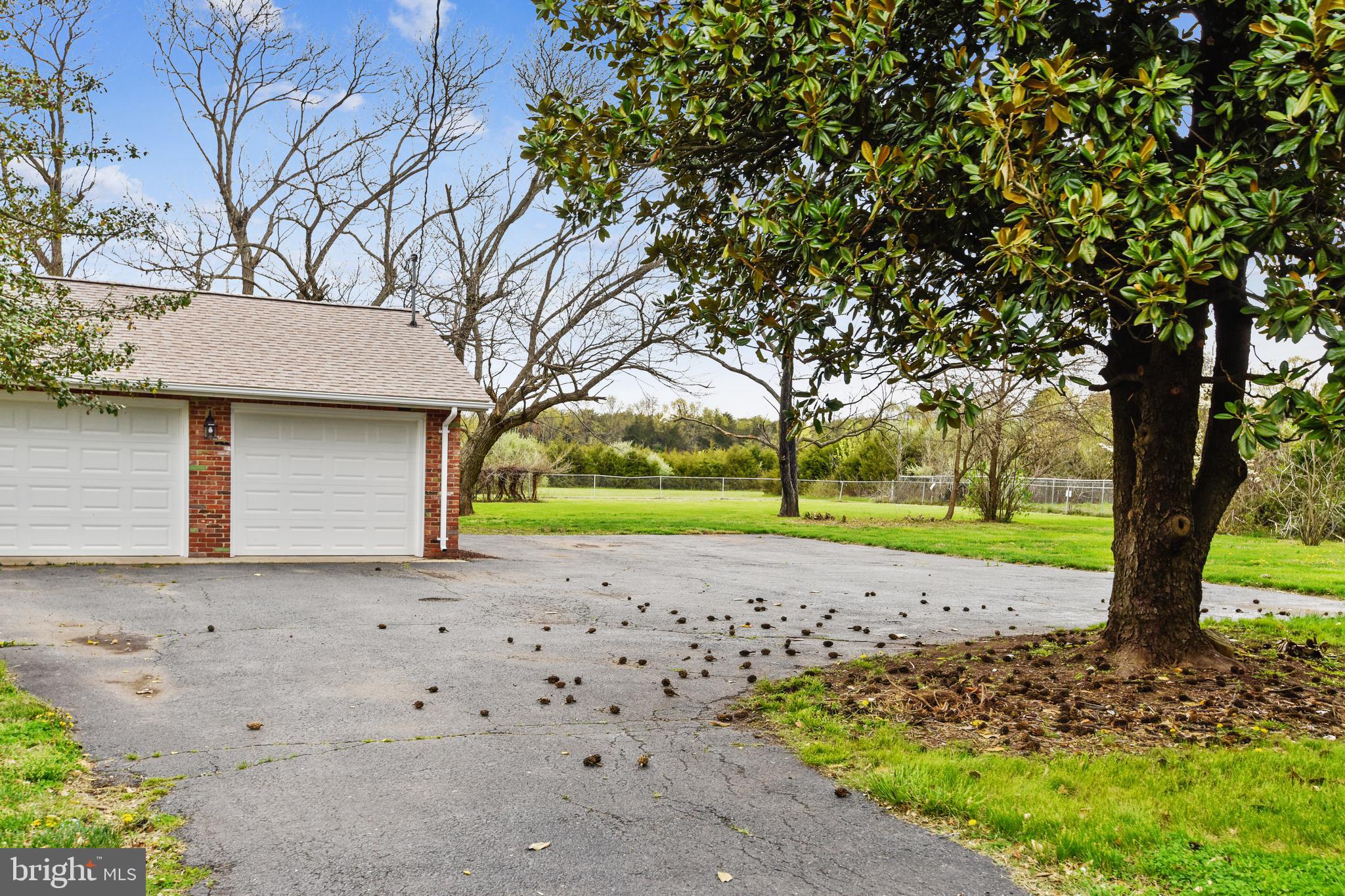 5006 Pleasant Valley Road Chantilly, VA 20151 - Photo 3 of 31 Gallery Image 3