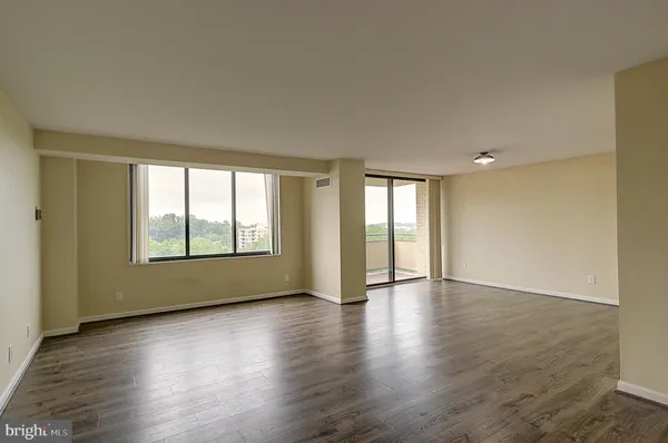 $2,300 | 5225 Pooks Hill Road, Unit 1511N, Bethesda, MD 20814